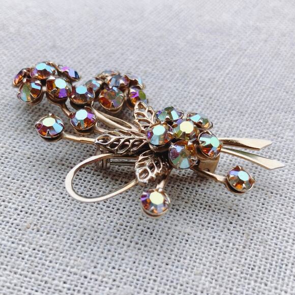VTG Mid Century Gold Tone Aurora Borealis Rhinestone Floral Brooch Pin 50s 60s - Picture 7 of 9